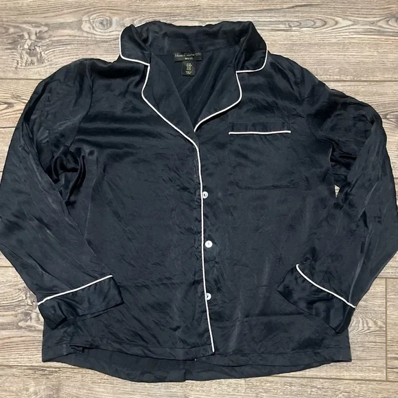 House of Harlow silk pajamas black with white trim medium - Picture 3 of 5